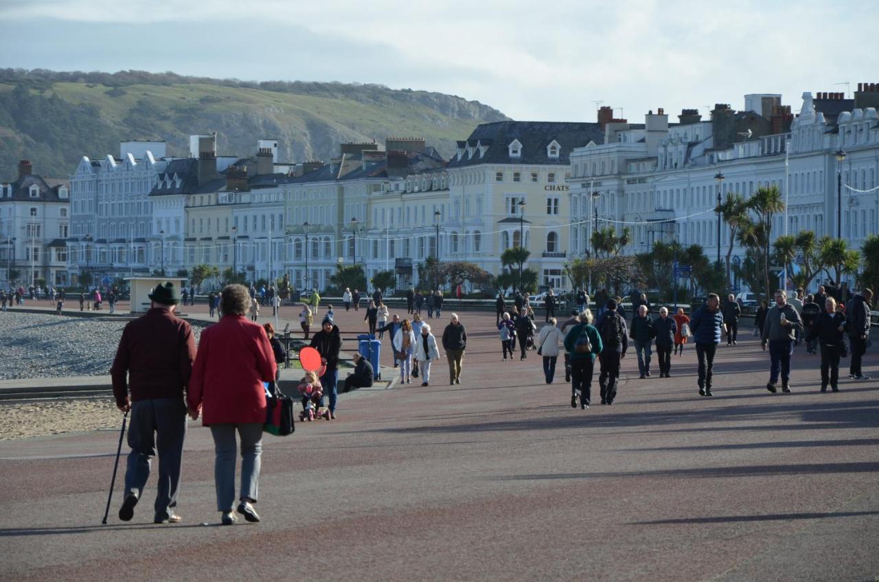 Audley Guest House Llandudno Esterno foto